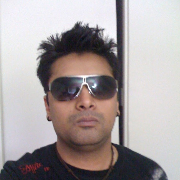 Meet your Posher, Karim - Picture 1 of 1